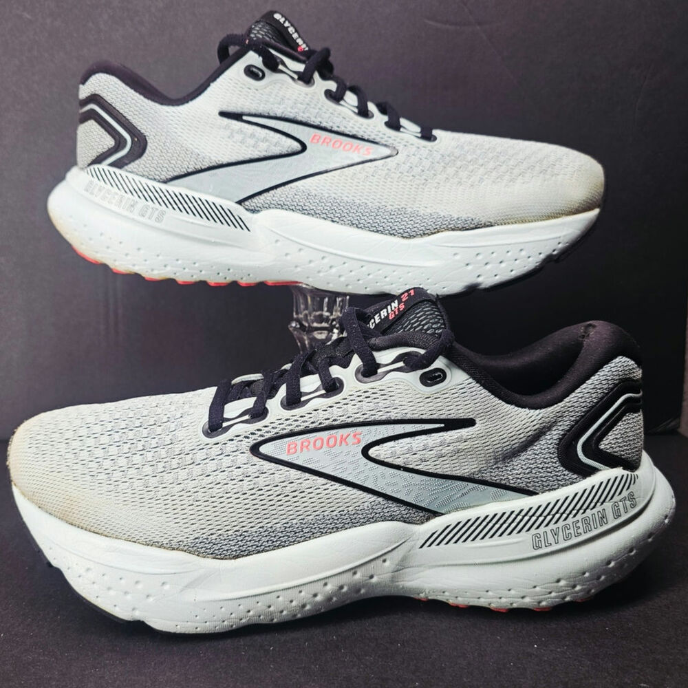 Brooks Women 10 Comfy footwear